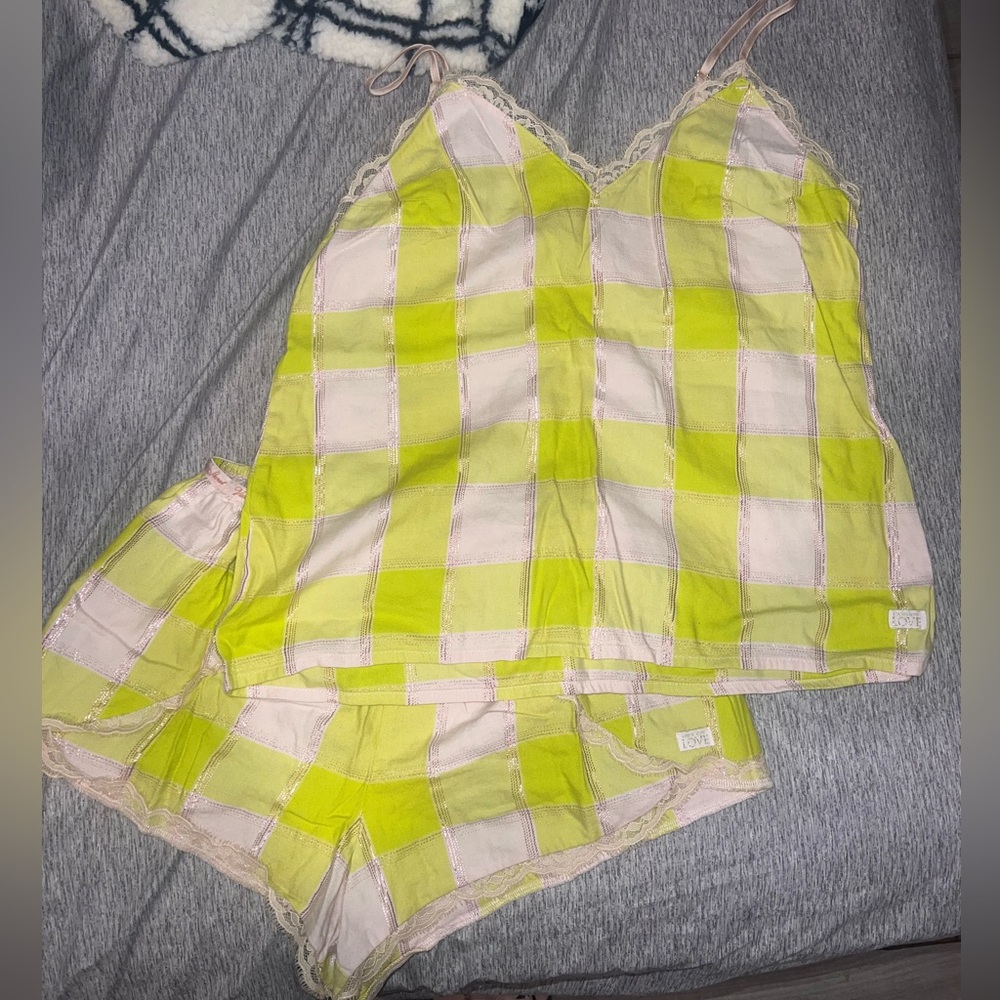 NWOT VS sleeping shorts set